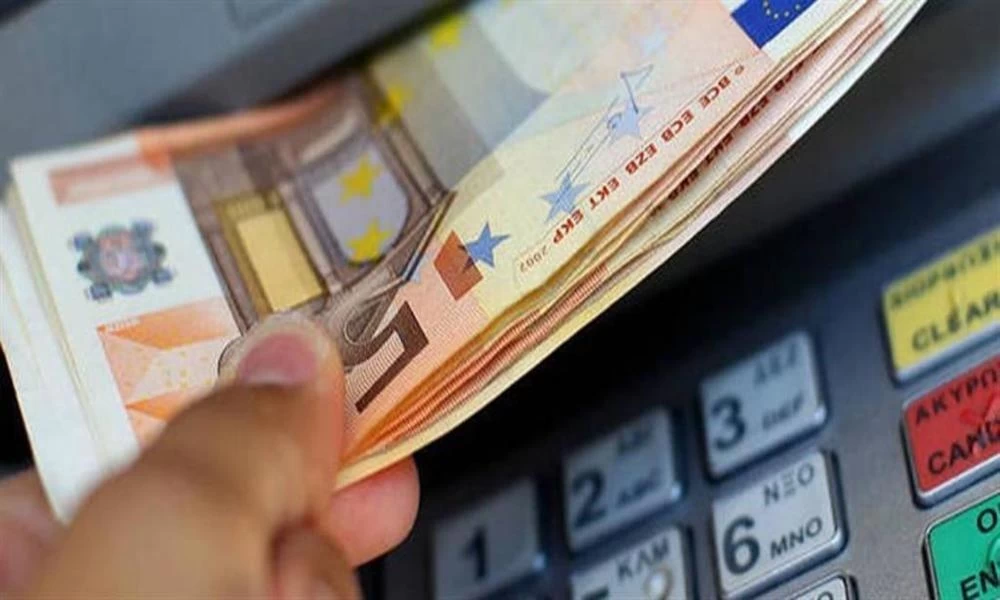 Ελληνική ασυδοσία: Εταιρία ζήτησε 1,8 εκατ για δώρο Πάσχα εργαζομένου!